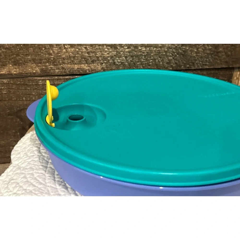 Tupperware Divided Meal Keeper Crystal Wave‎ Microwave Vent Blue Green 3284C-2